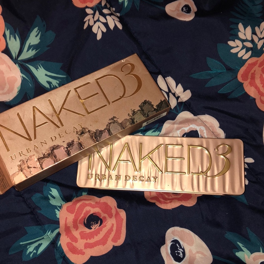 Naked 3 Pallet
